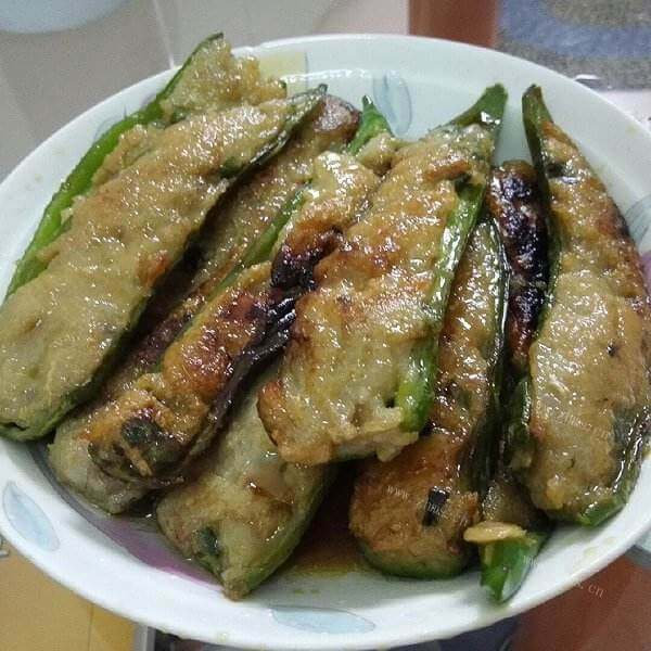 美味的鱼肉酿青椒