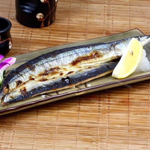 美味柠檬秋刀鱼
