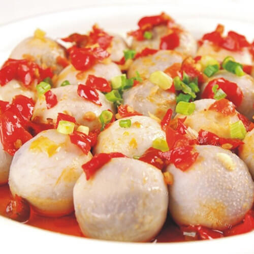 特色美食剁椒蒸芋头