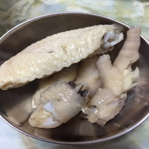佐饭小吃泡椒凤爪和翅中