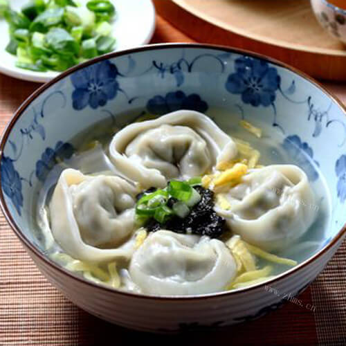 美味的韭菜鸡蛋元宝馄饨