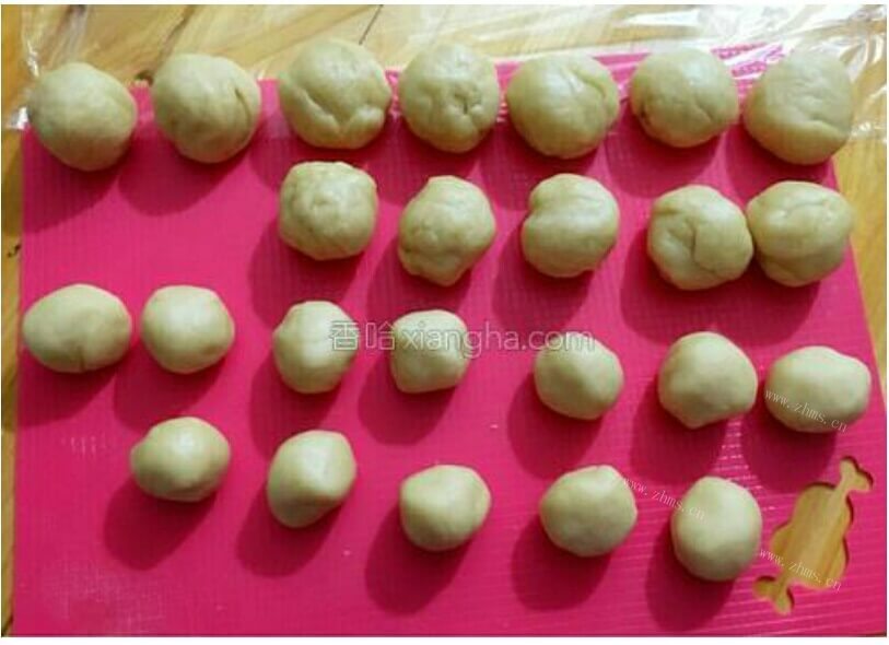 鲜美的蟹壳黄做法图解9)