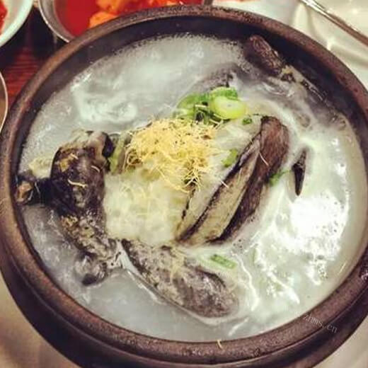 有营养的猴头菇银耳乌鸡汤