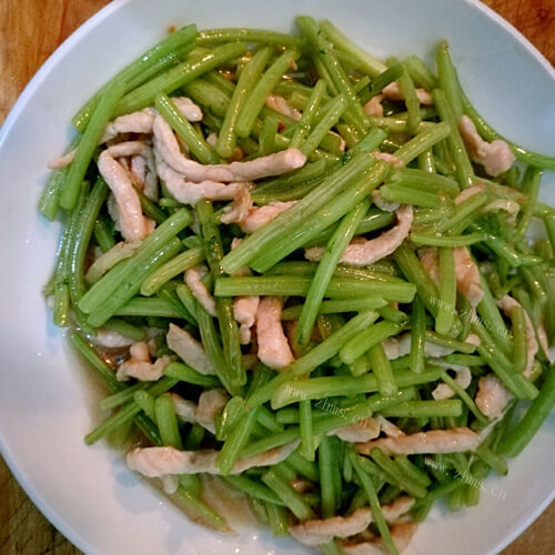 美味的豆泡蒿子秆