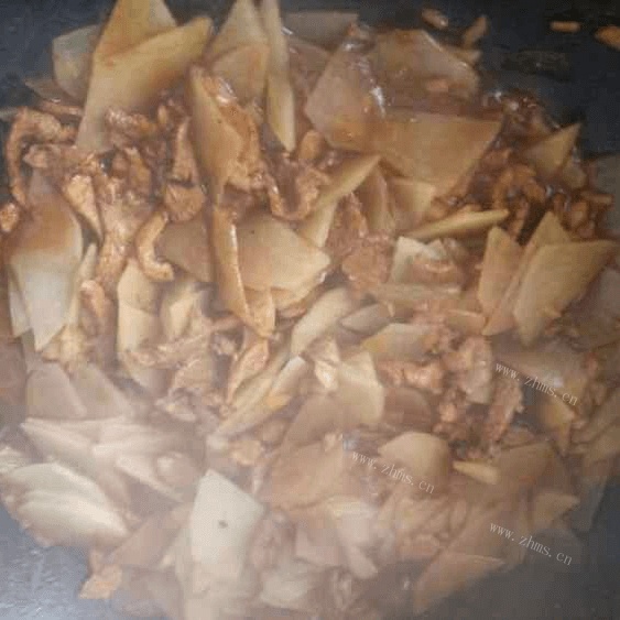 家常菜土豆片炒肉做法图解7)