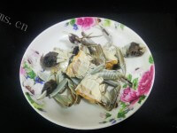 特色螃蟹豆腐姬菇羹 做法图解1)