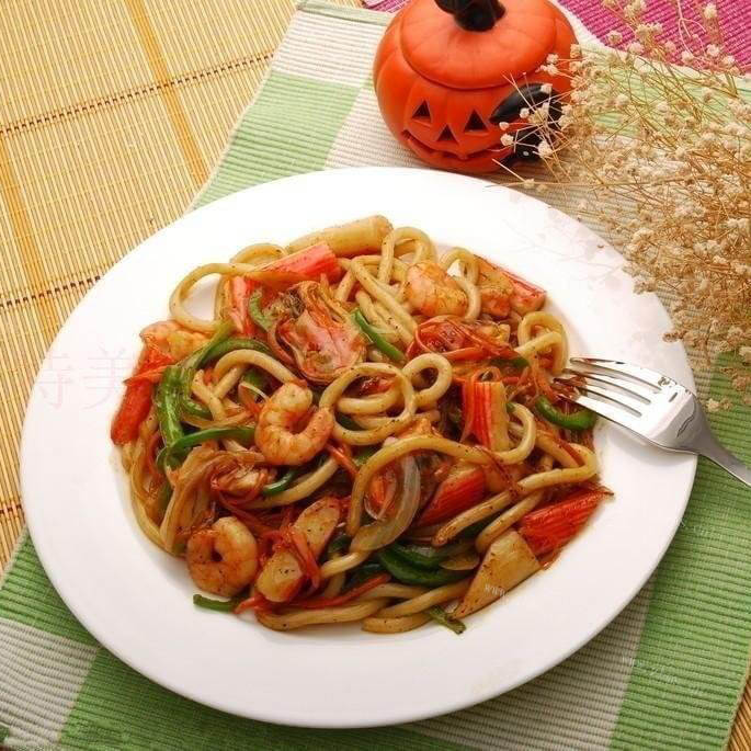 晚餐火锅斜管意面