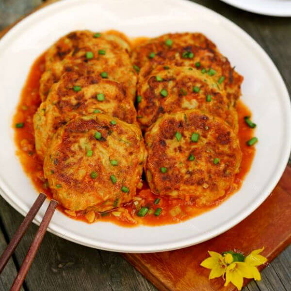 开胃茄汁西葫芦肉饼
