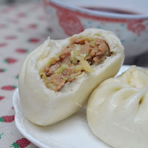 美味大白菜肉馅包子