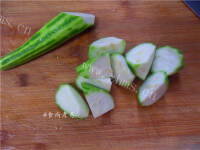 活血美容肉丸丝瓜串做法图解4)