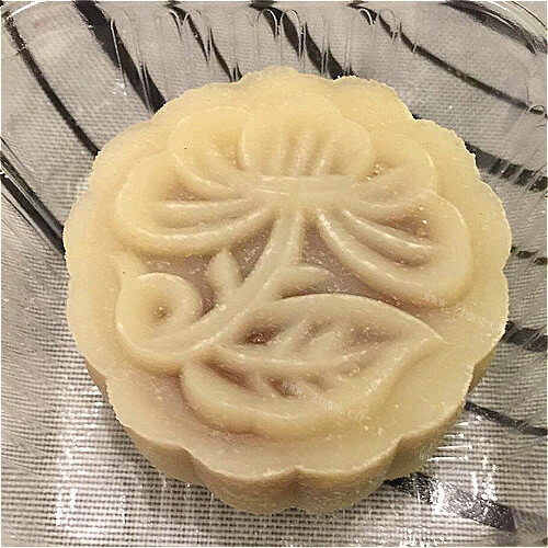 好吃的紫薯冰皮月饼
