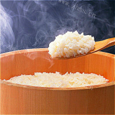美味微波炉蒸米饭