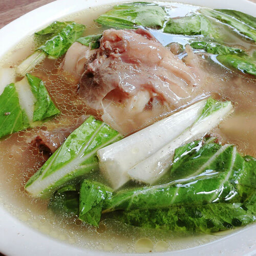 滋补的牛骨汤