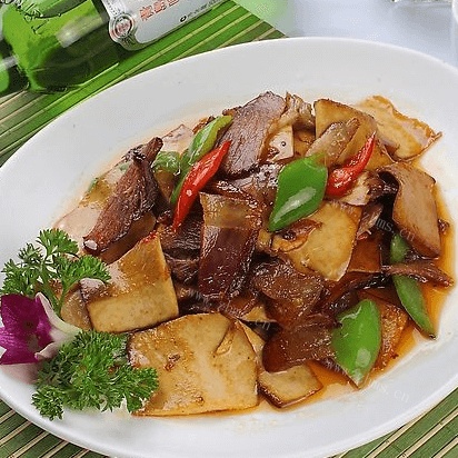 家常菜腊肉炒豆干