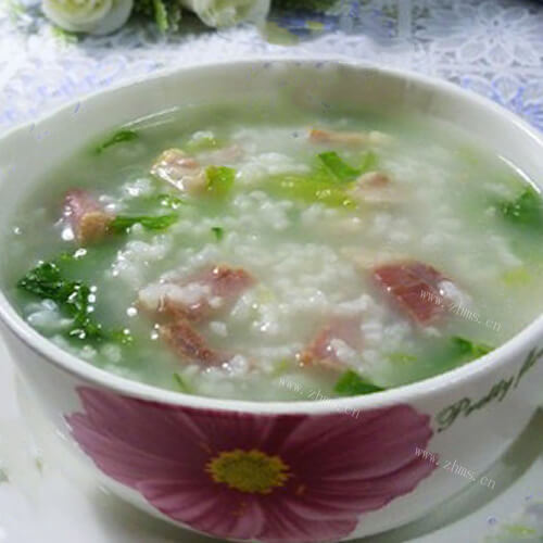 香滑的咸肉菜粥