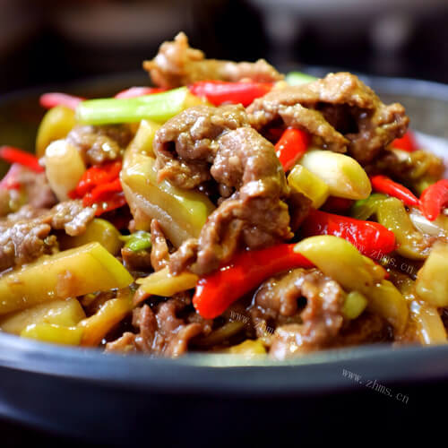 美味南瓜炒辣椒牛肉