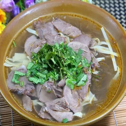 色香味俱全的牛肉汤