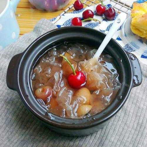 美味无花果樱桃炖银耳