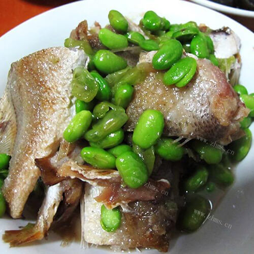 家常熏干毛豆烩咸鱼