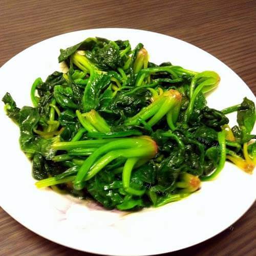 爽口的清炒菠菜