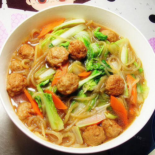 家常小白菜烩肉丸子
