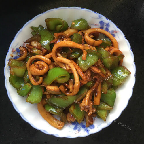 色香味俱全的青椒炒鱿鱼