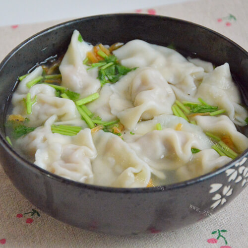 特色鸡肉香菜馄饨