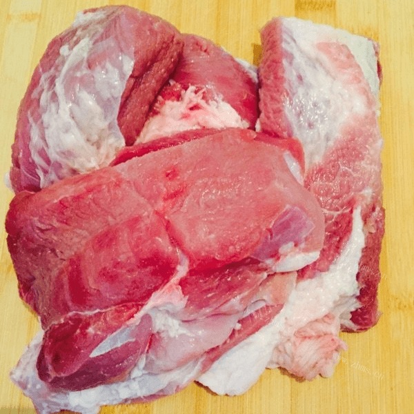 美味的香炸酥肉做法图解1)