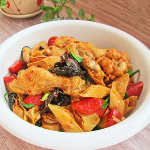 家常辣烧豆笋鸡翅根