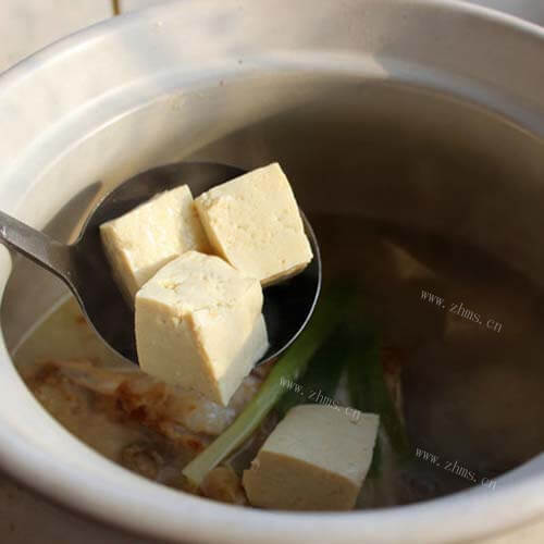 鱼头豆腐汤做法图解4)