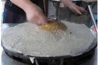 杂粮煎饼做法图解6)
