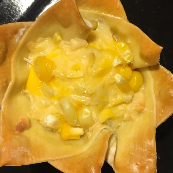 爽口馄饨皮沙拉盏