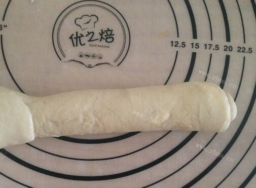美味的肉桂卷做法图解8)