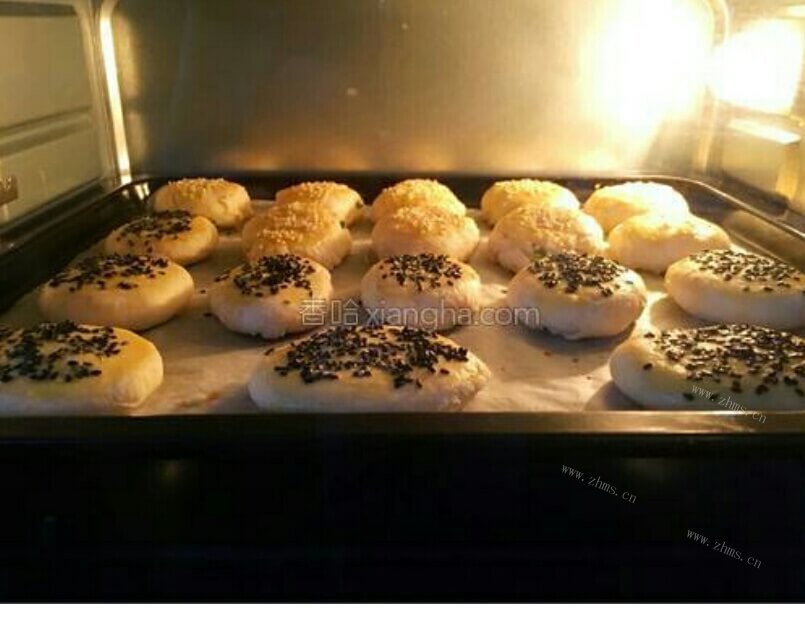 鲜美的蟹壳黄做法图解25)