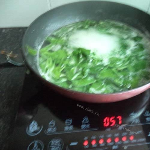 菠菜鸡蛋汤做法图解7)