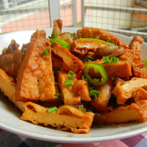 鲜嫩味美油豆腐焖鱼腩