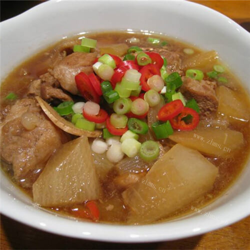 汁多味美水萝卜烧排骨
