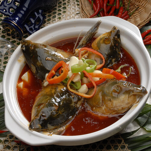 鱼头炖豆腐