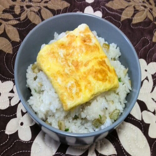 芝士蛋饼笋丁炒饭