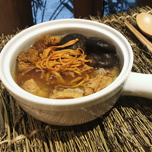 好喝的苦菜煲排骨汤