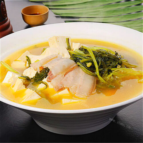 美味的雪里红炖豆腐