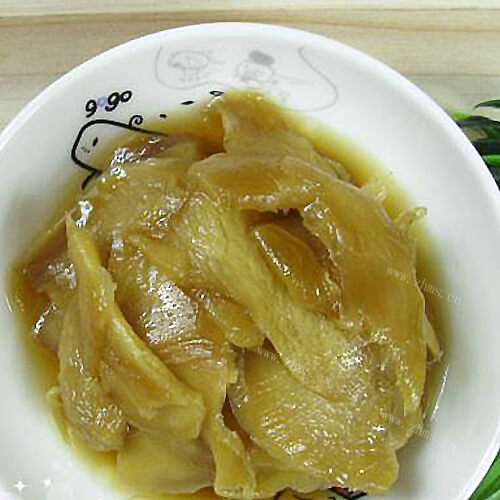 鲜美的酱油淹鲜姜