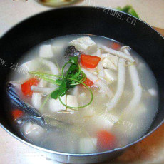 美味鱼骨豆腐番茄汤