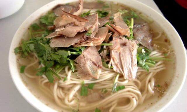 正宗兰州牛肉面做法图解8)