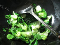 特色青菜牛柳炒乌冬面做法图解4)
