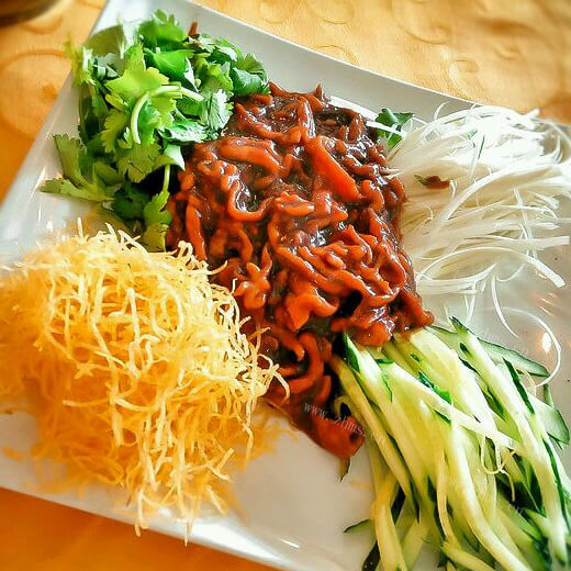 美味京酱肉丝拌面