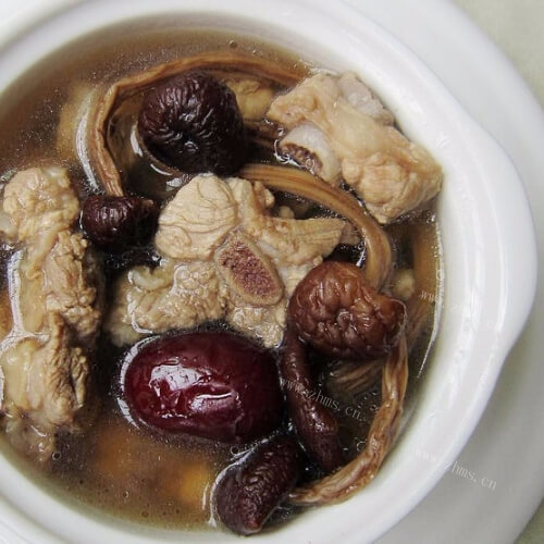 茶树菇排骨汤