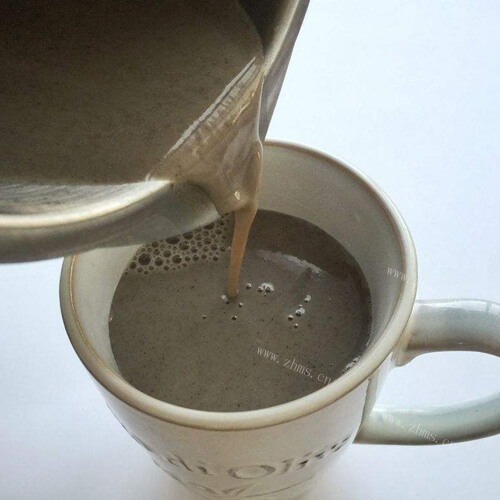 营养糯米芝麻黑豆浆