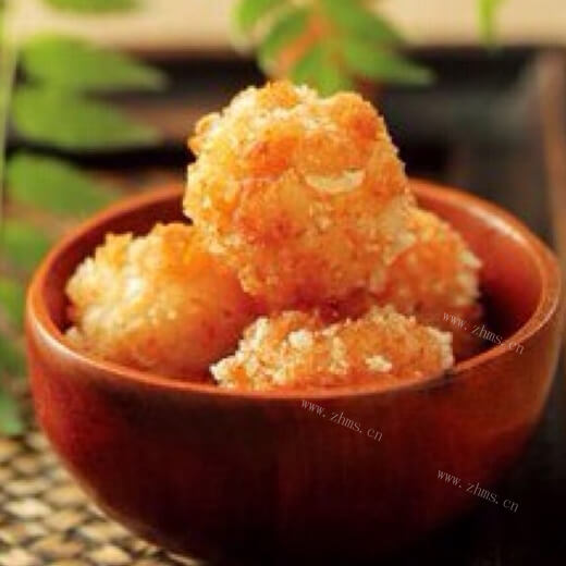 美味的干炸虾球
