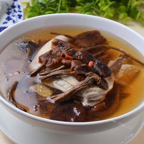 茶树菇炖鸡